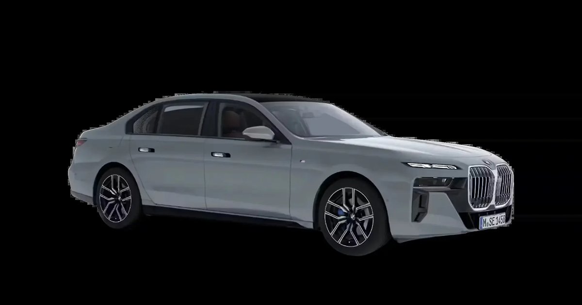 BMW 7 Series 2026 Review: 740i vs i7 Verdict